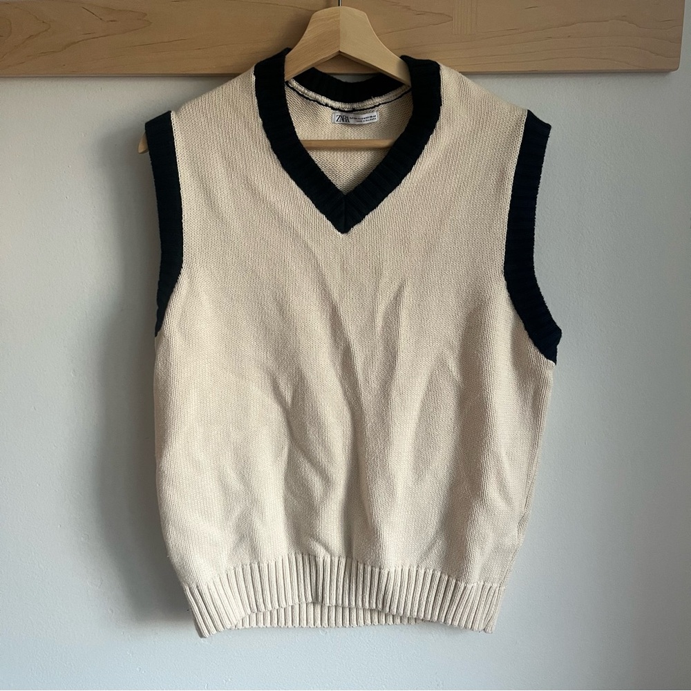 Zara sweater vest in excellent condition